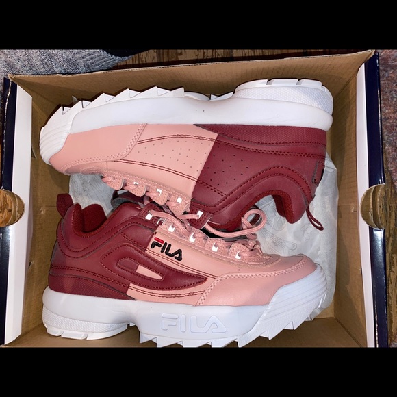 FiLA - Picture 2 of 2